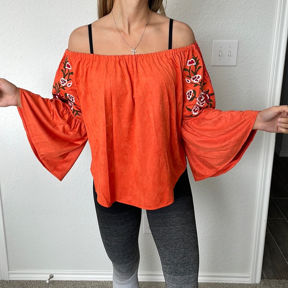 Bohemian Orange Shirt 🍑 - Vintage Designs and Wide Sleeves - size L - Oversized